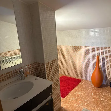 Duplex/ T4 Quinta Do Rei Apartment *