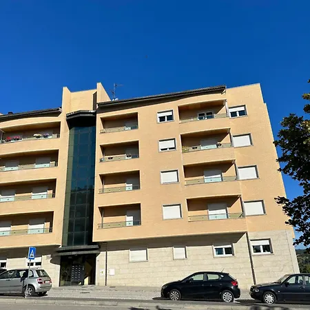 Duplex/ T4 Quinta Do Rei Apartment *